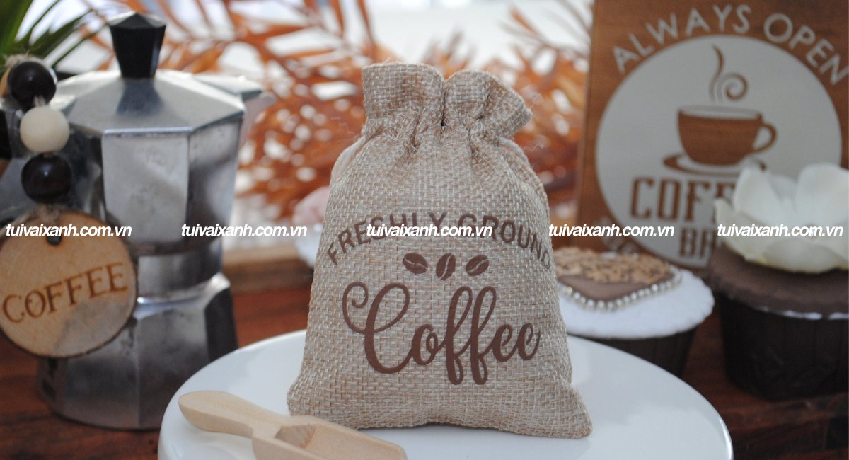 Túi vải đay đựng cà phê dùng trưng bày trong showroom, gian hàng
