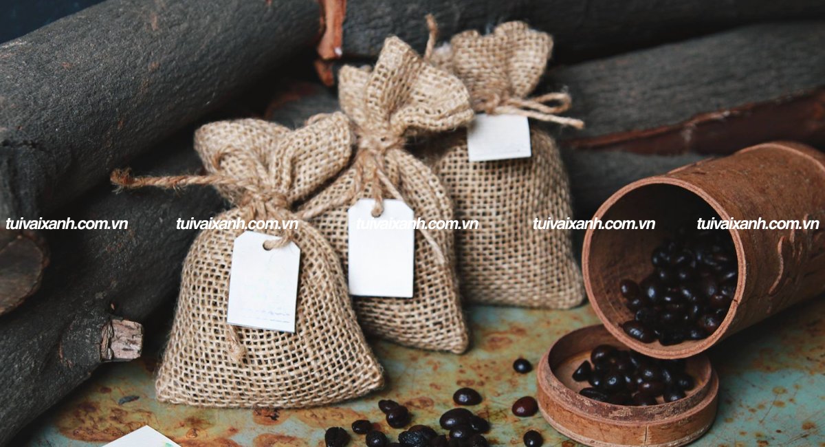 Túi vải đay đựng cà phê treo trong xe ô tô