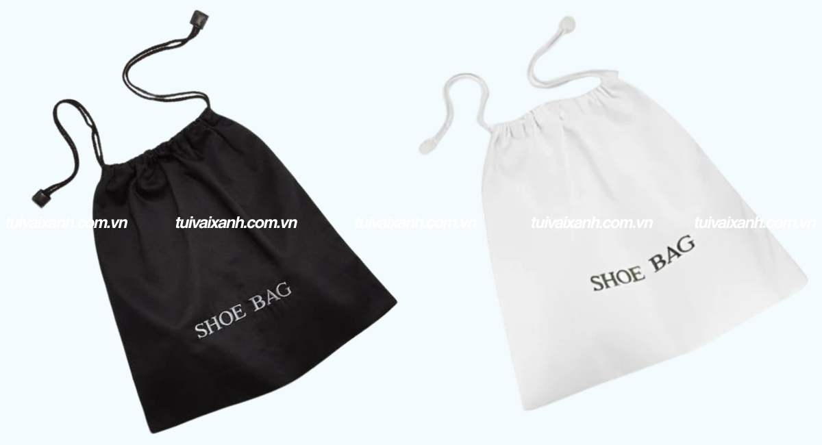 Túi vải đựng giày dạng dây rút.